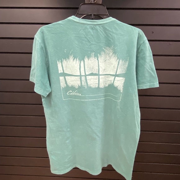 Old Navy pocket tee - Picture 3 of 5